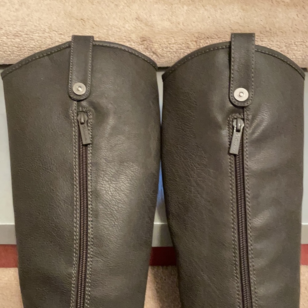 Breckelle’s Classic Knee High Riding Boot. Size 6. New - Picture 5 of 8